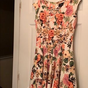Floral dress size 6